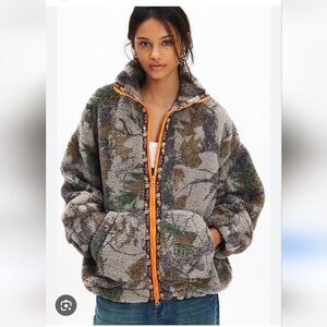 Women's BDG Camouflage Fleece Jacket Zipup